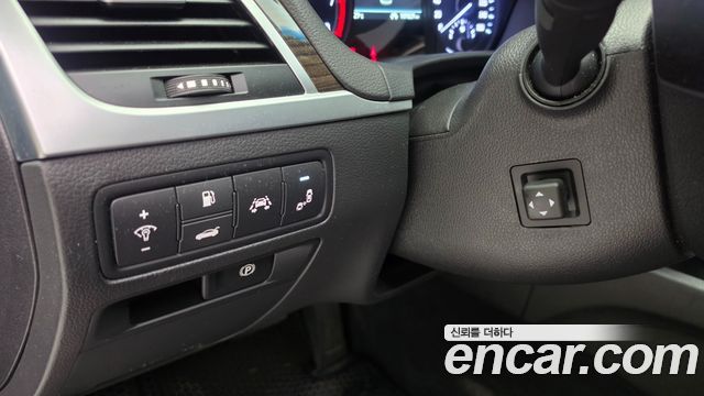 Genesis G80 3.3 GDI AWD Luxury 2017 — фото 18