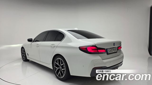BMW 5 Series (G30) 530i M Sport Package 2022 — фото 2