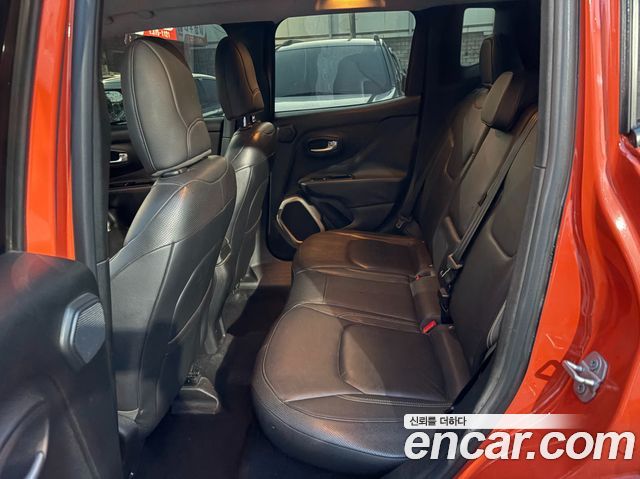 Jeep Renegade 2.0 Diesel Limited AWD 2015 — фото 8