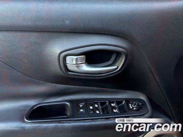 Jeep Renegade 2.0 Diesel Limited AWD 2015 — фото 10