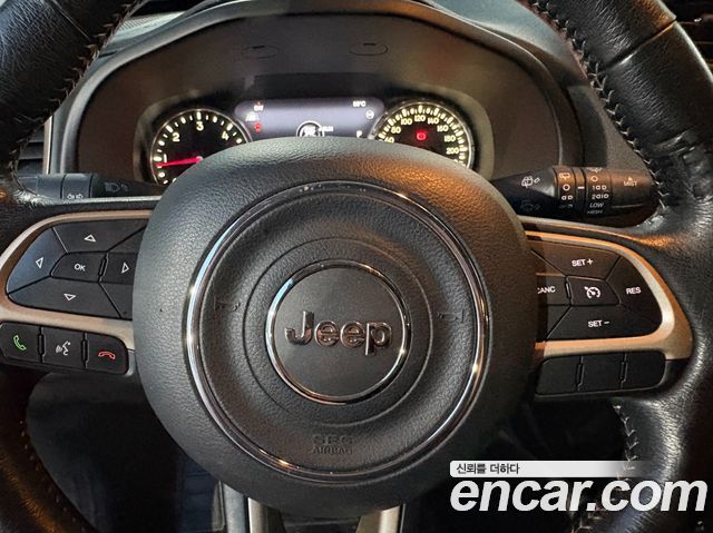 Jeep Renegade 2.0 Diesel Limited AWD 2015 — фото 17