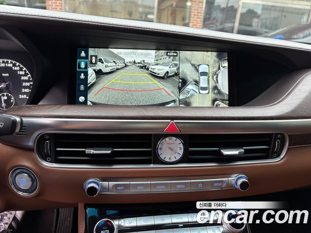 Genesis G90 5.0 AWD Prestige 2020 — фото 18