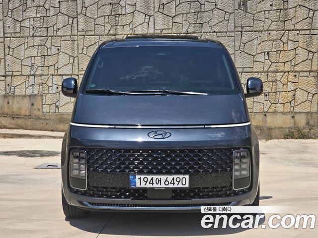 Hyundai Staria L3.5 Lounge 9-Seater Inspiration 2023 — фото 2