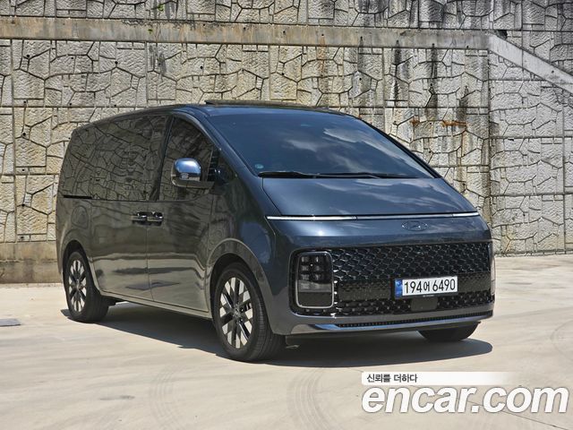 Hyundai Staria L3.5 Lounge 9-Seater Inspiration 2023 — фото 4