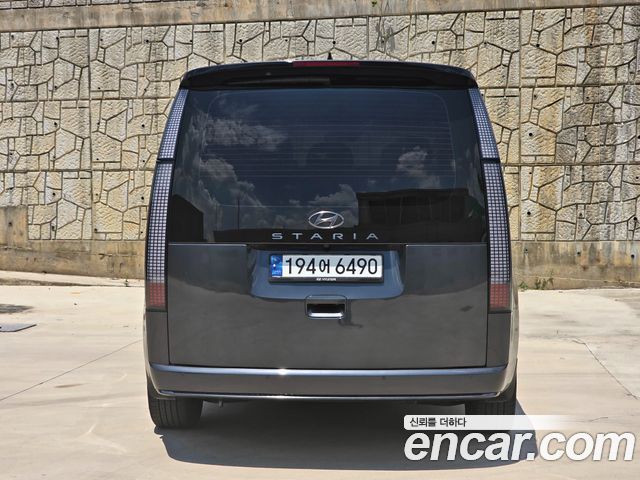 Hyundai Staria L3.5 Lounge 9-Seater Inspiration 2023 — фото 6