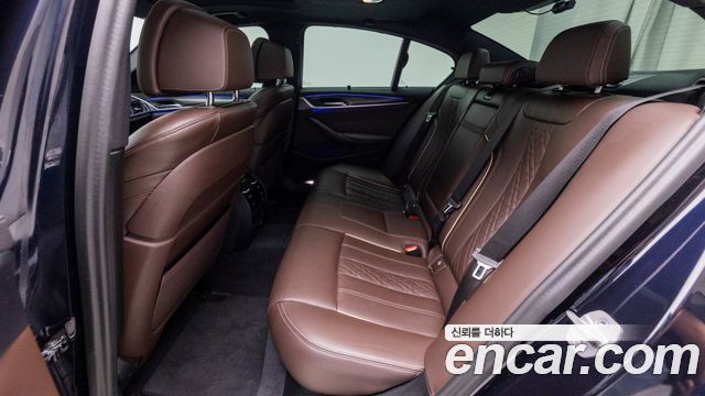 BMW 5 Series (G30) 523d M Sport 2023 — фото 15
