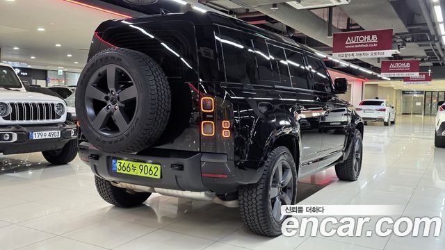 Land Rover Defender (L663) 110 D300 X-Dynamic HSE 2026 — фото 7