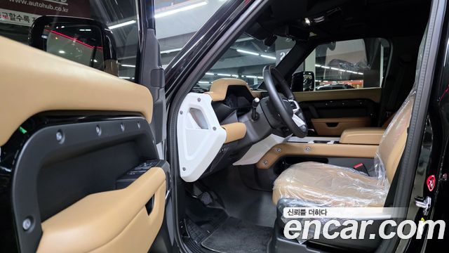 Land Rover Defender (L663) 110 D300 X-Dynamic HSE 2026 — фото 10