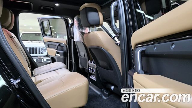 Land Rover Defender (L663) 110 D300 X-Dynamic HSE 2026 — фото 15