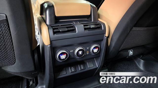 Land Rover Defender (L663) 110 D300 X-Dynamic HSE 2026 — фото 22