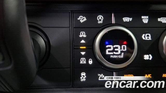 Land Rover Defender (L663) 110 D300 X-Dynamic HSE 2026 — фото 23