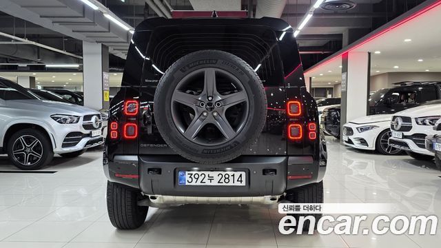 Land Rover Defender (L663) 110 P300 X-Dynamic SE 2026 — фото 7
