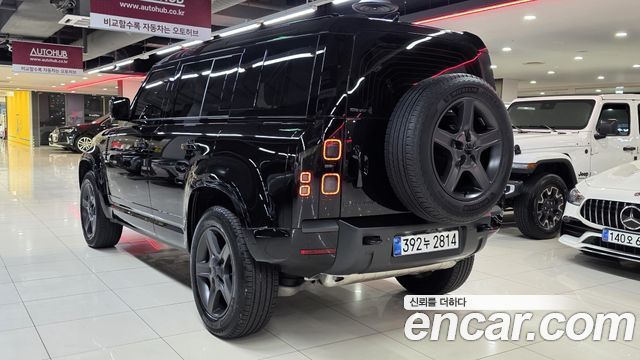 Land Rover Defender (L663) 110 P300 X-Dynamic SE 2026 — фото 8
