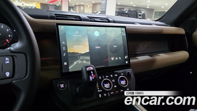Land Rover Defender (L663) 110 P300 X-Dynamic SE 2026 — фото 18