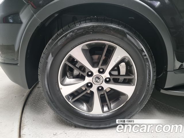 KG Mobility (SsangYong) Rexton W 2.0 2WD RX7 Luxury 2015 — фото 6