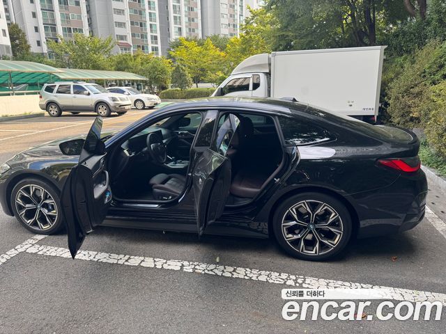 BMW i4 eDrive40 M Sports Pro 2023 — фото 8