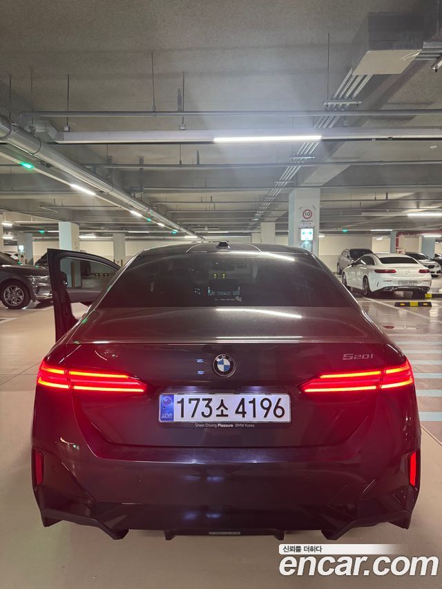 BMW 5 Series (G60) 520i M Sport 2024 — фото 4