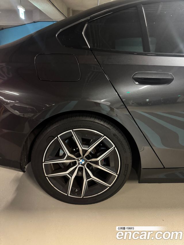 BMW 5 Series (G60) 520i M Sport 2024 — фото 6