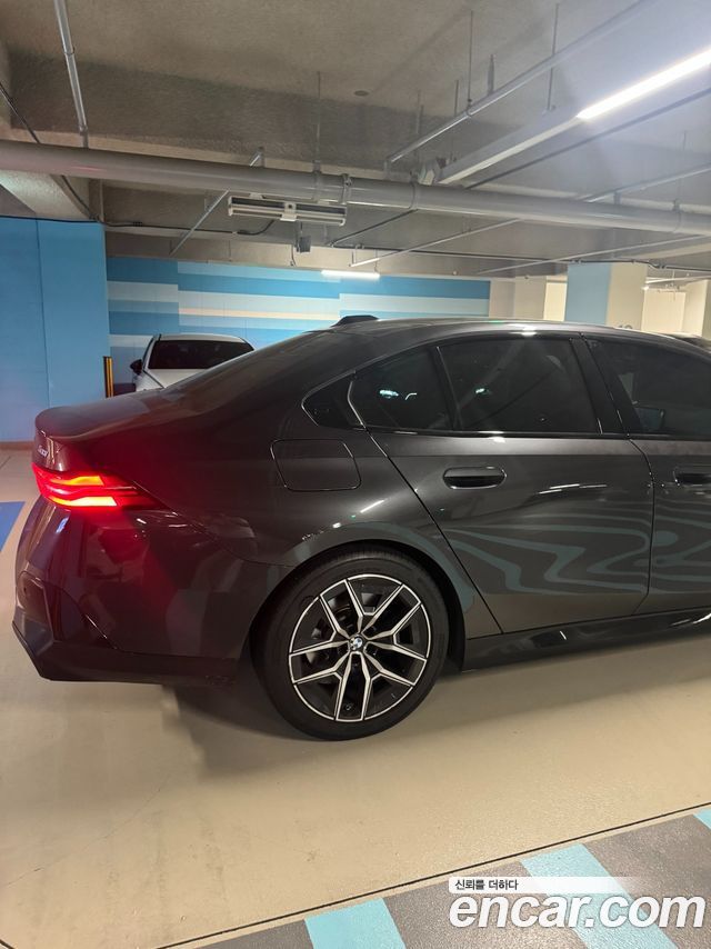 BMW 5 Series (G60) 520i M Sport 2024 — фото 16