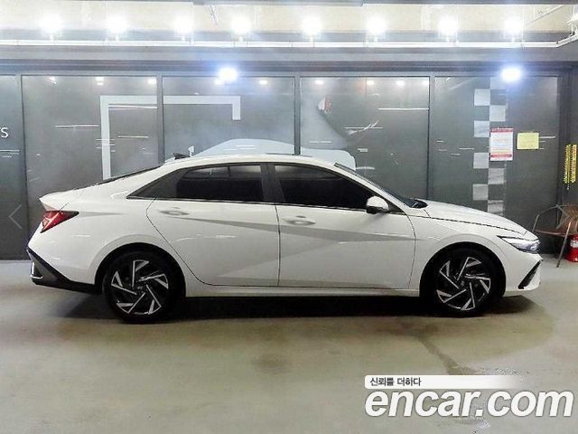 Hyundai Avante (CN7) 1.6 Inspiration 2024 — фото 3