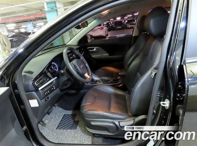 Kia Niro 1.6 HEV Trendy 2022 — фото 6