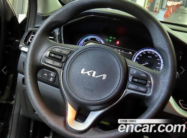 Kia Niro 1.6 HEV Trendy 2022 — фото 8