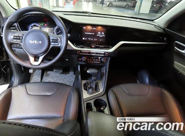 Kia Niro 1.6 HEV Trendy 2022 — фото 10