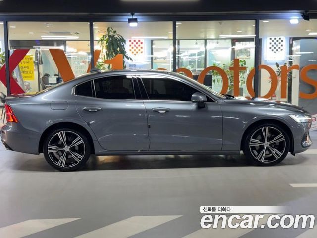 Volvo S60 (III) B5 Inscription 2021 — фото 3