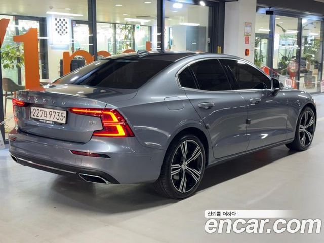 Volvo S60 (III) B5 Inscription 2021 — фото 4
