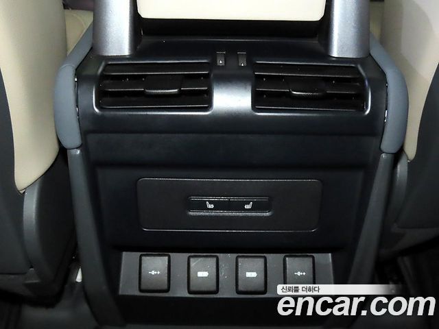 Land Rover Defender (L663) 110 D240 S 2020 — фото 17