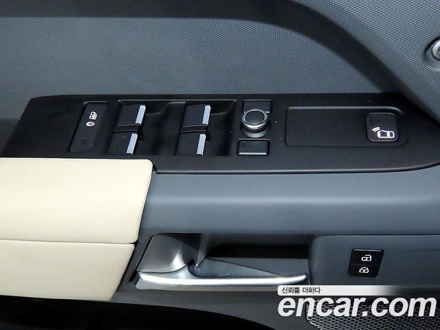 Land Rover Defender (L663) 110 D240 S 2020 — фото 18