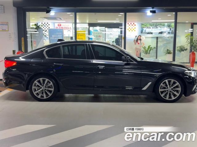 BMW 5 Series (G30) 520i Luxury 2018 — фото 3