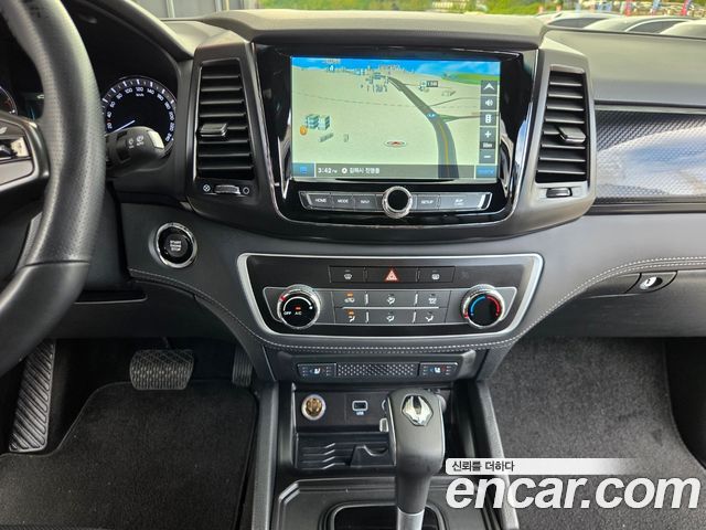 KG Mobility (SsangYong) Rexton Sports Khan Diesel 2.2 4WD Prestige Special (5-Link) 2020 — фото 15