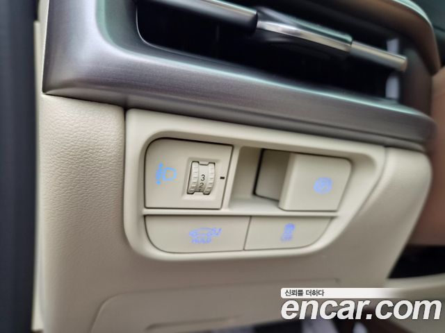 Hyundai Grandeur (GN7) 3.5 Gasoline 2WD Calligraphy 2023 — фото 18