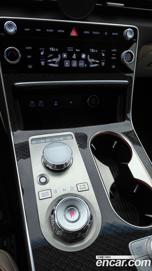 Genesis GV80 Coupe 2.5T Gasoline AWD 2024 — фото 10