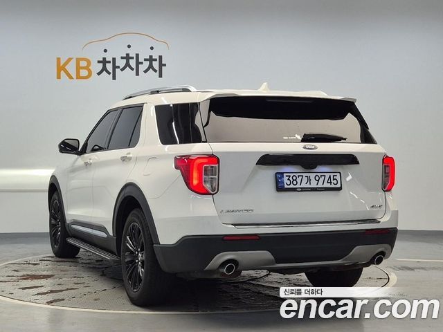 Ford Explorer (VI) 2.3 LimIted 4WD 2021 — фото 2