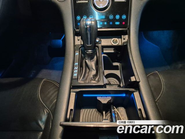 Ford Taurus 2.0 Limited EcoBoost 6th 2014 — фото 19