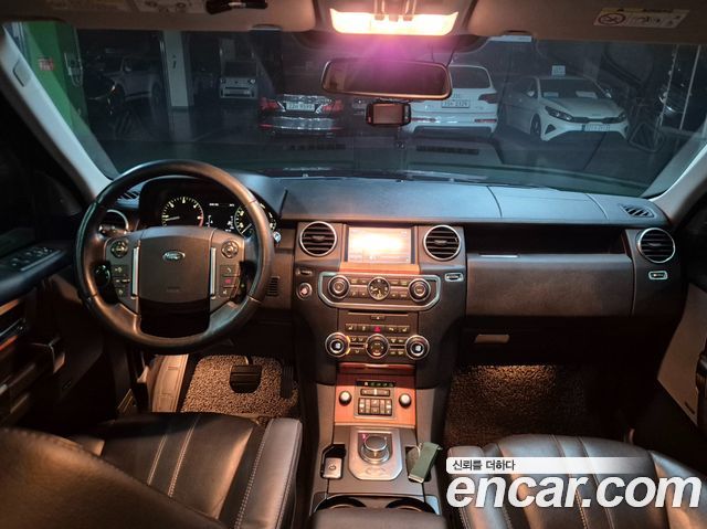 Land Rover Discovery 4 3.0 SDV6 SE 2014 — фото 7