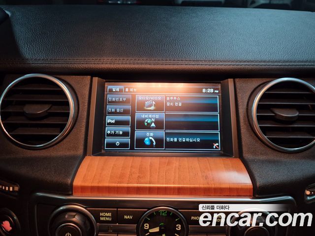 Land Rover Discovery 4 3.0 SDV6 SE 2014 — фото 16