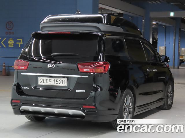 Kia Carnival 9-Seater Hi-Limousine Luxury 2019 — фото 4