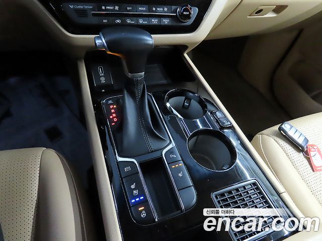 Kia Carnival 9-Seater Hi-Limousine Luxury 2019 — фото 16