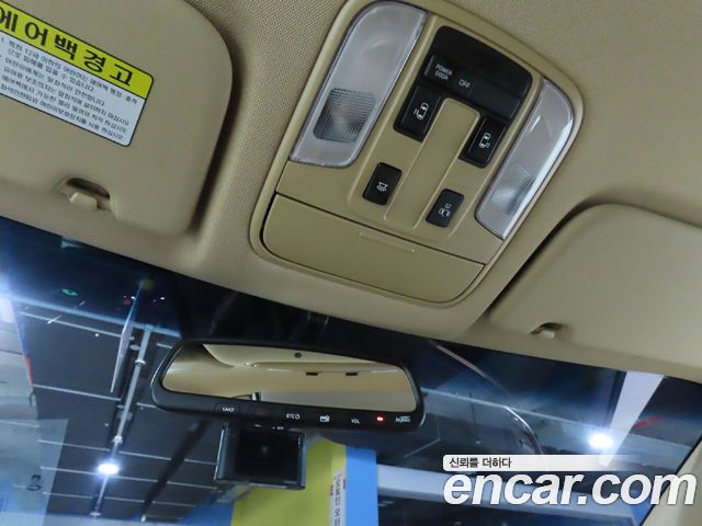 Kia Carnival 9-Seater Hi-Limousine Luxury 2019 — фото 19