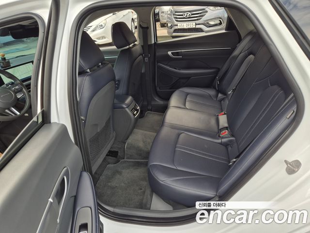 Hyundai Sonata The Edge (DN8) 2.0 Exclusive 2024 — фото 20
