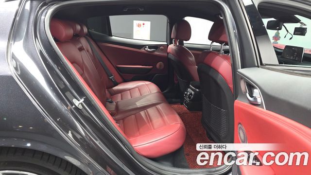 Kia Stinger 3.3 Turbo AWD GT 2019 — фото 12