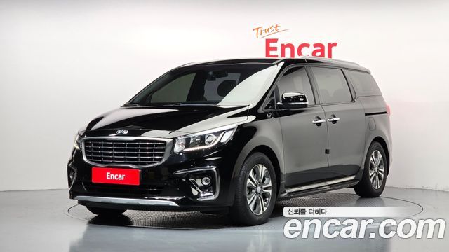 Kia Carnival 9-Seater Luxury 2020 — фото 1