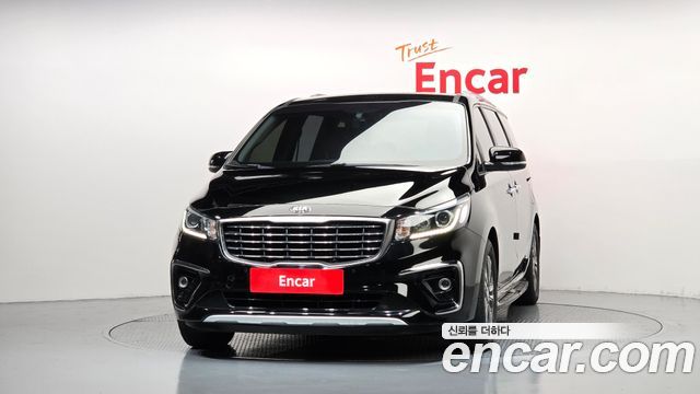 Kia Carnival 9-Seater Luxury 2020 — фото 3