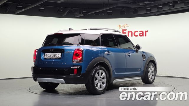 MINI Cooper D Countryman ALL4 2nd 2018 — фото 2