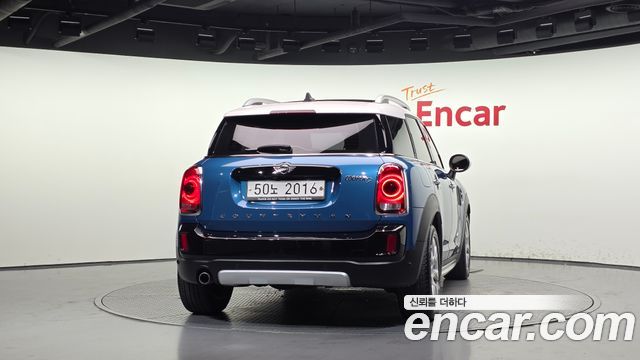 MINI Cooper D Countryman ALL4 2nd 2018 — фото 4