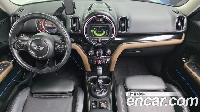 MINI Cooper D Countryman ALL4 2nd 2018 — фото 7