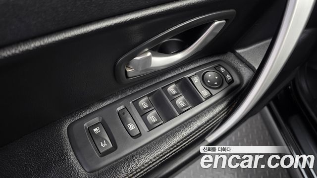 Renault Korea SM5 Platinum SE S/S Collection 2014 — фото 19